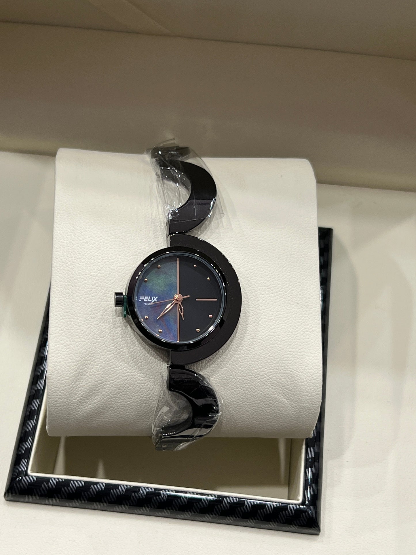 Unique - Chained Pattern Watches for Women